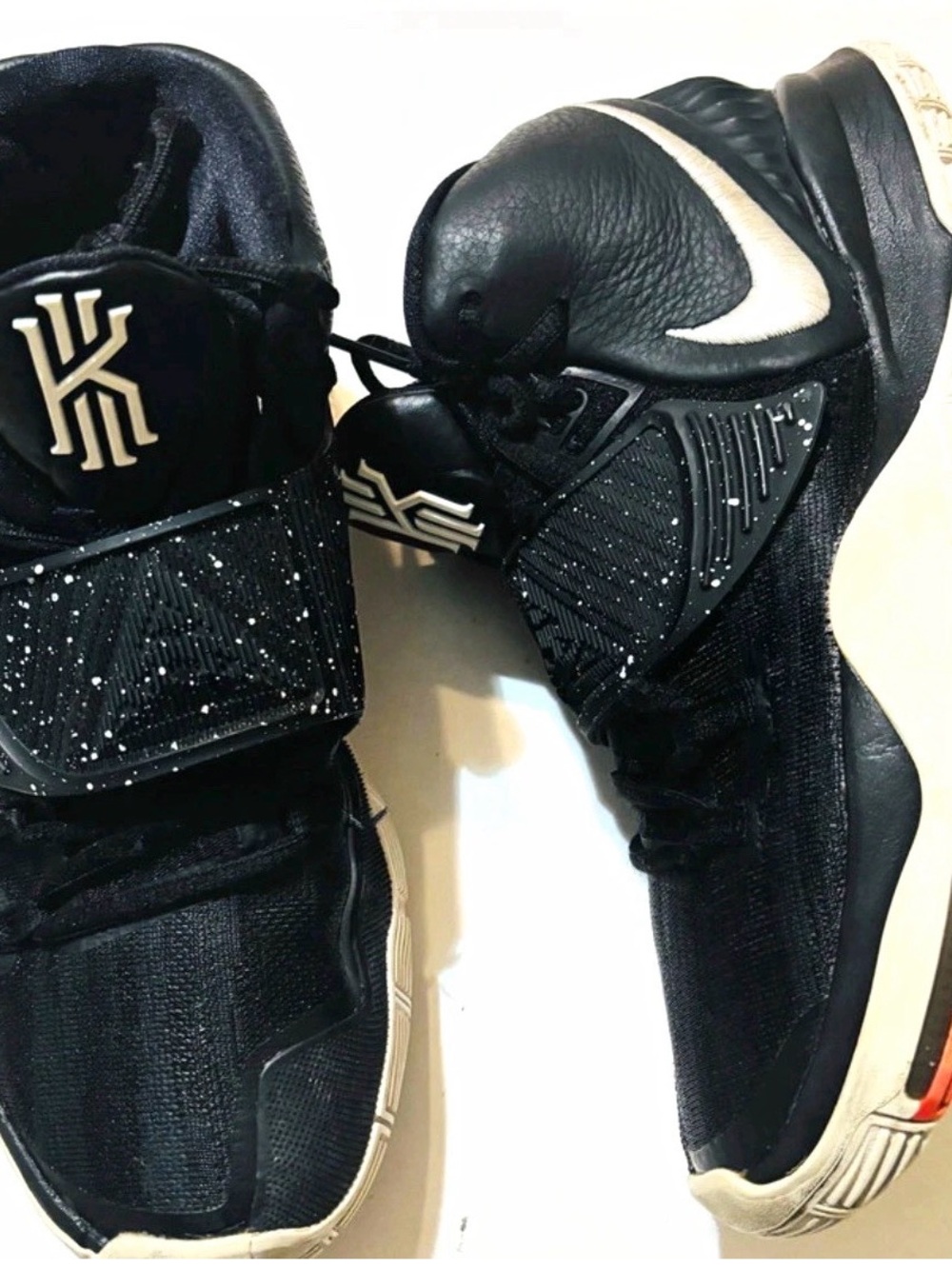 Nike men Black and White High-Top Basketball Sneakers